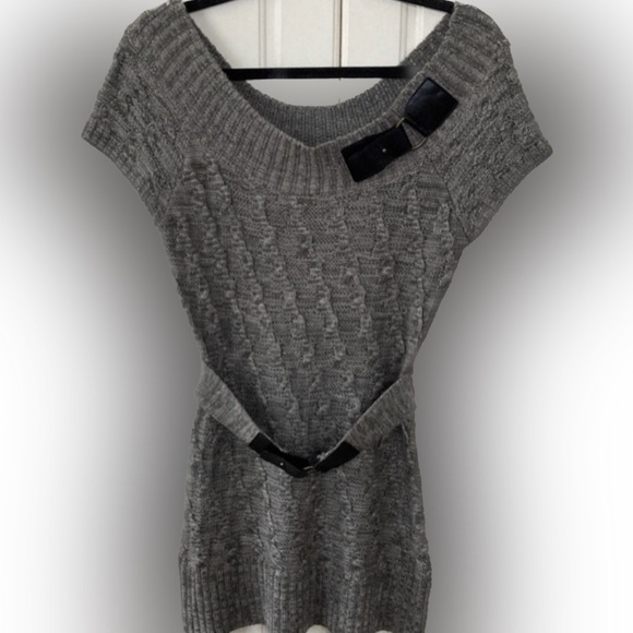 ❤️‍🔥5/20$ CHARLOTTE RUSSE💫 Women’s Green Knit Detailed Neck Short Sleeve Top - Picture 2 of 13